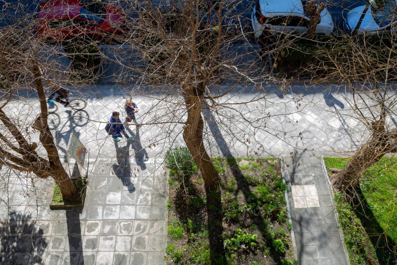 Le Boulevard Corfu  Luaran gambar